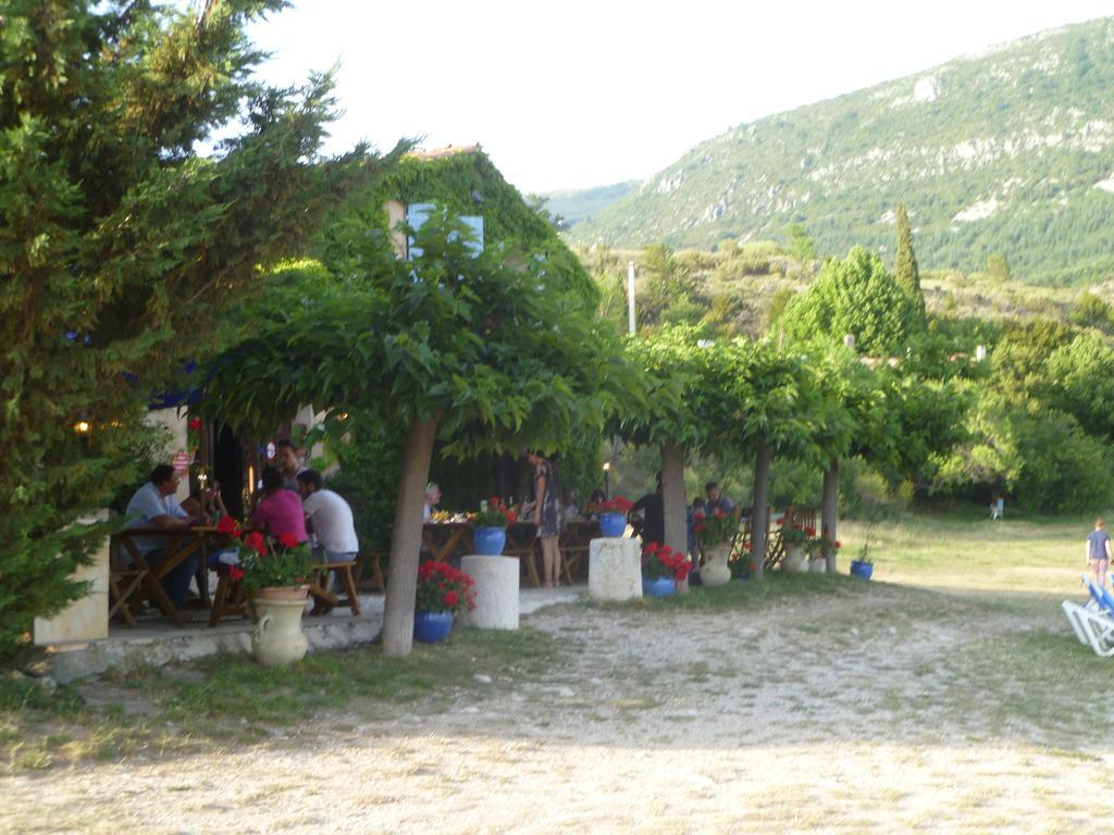 Hotel Gite De Venascle Moustiers-Sainte-Marie Exterior foto